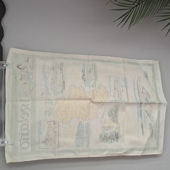 Vintage Irish Linen Tea Towel Ireland Landmark City Map NWOT 1980's - Picture 6 of 7
